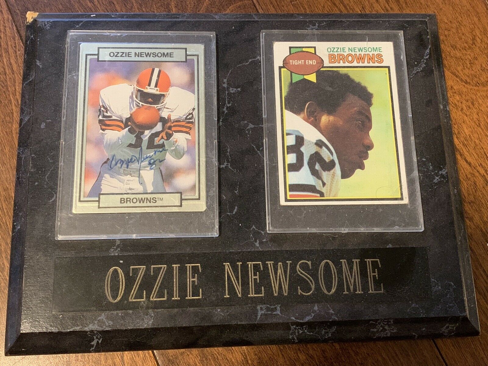 🏈 Dual Card Autographed Ozzie Newsome 9x7 Plaque(hof Browns Tight End) 🏈