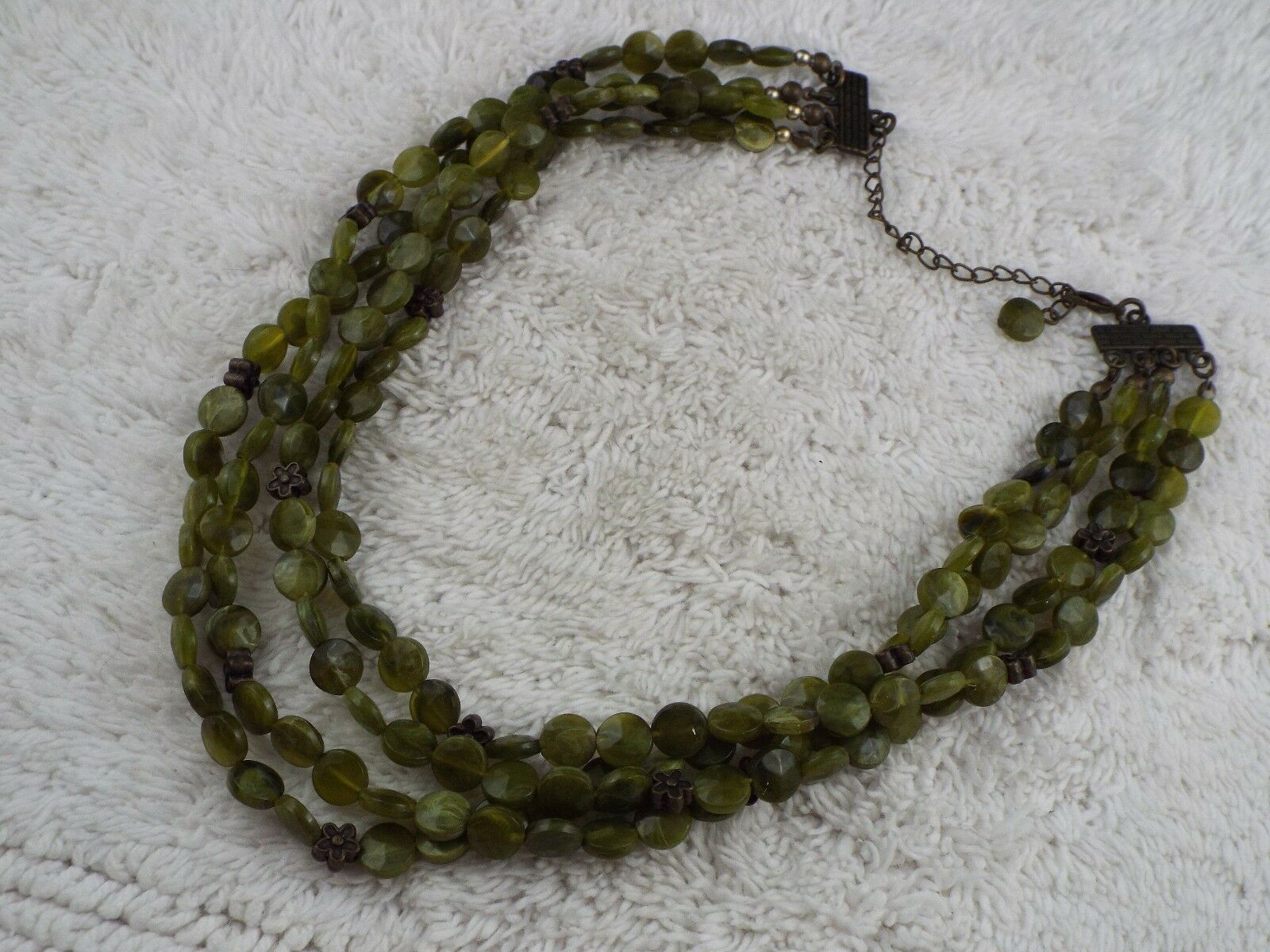 Multi Strand Marbled Green Bead Necklace (c47)
