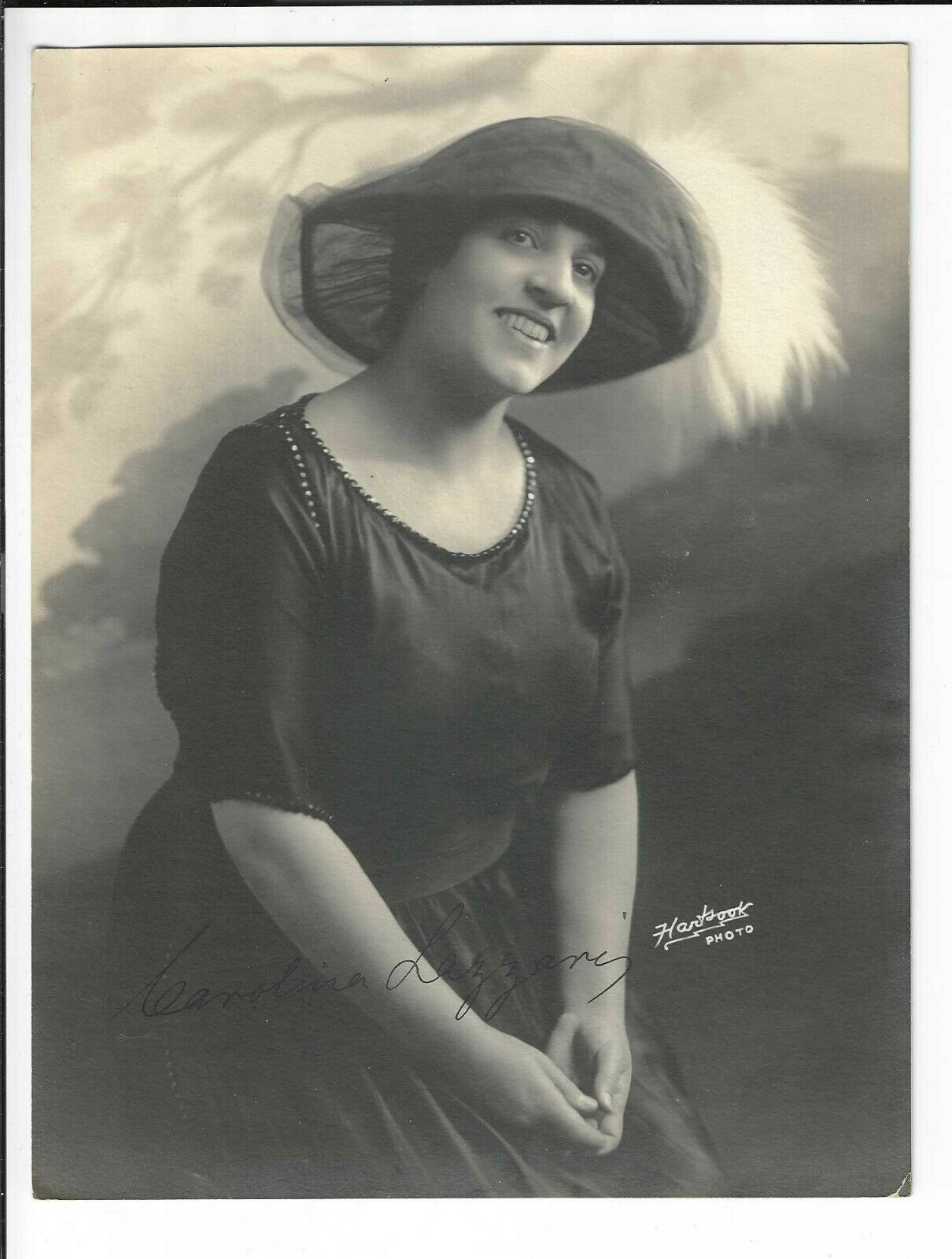 Carolina Lazzari (1891-1946) Signed 7 X 9 Photo / Autographed Opera Singer Rare