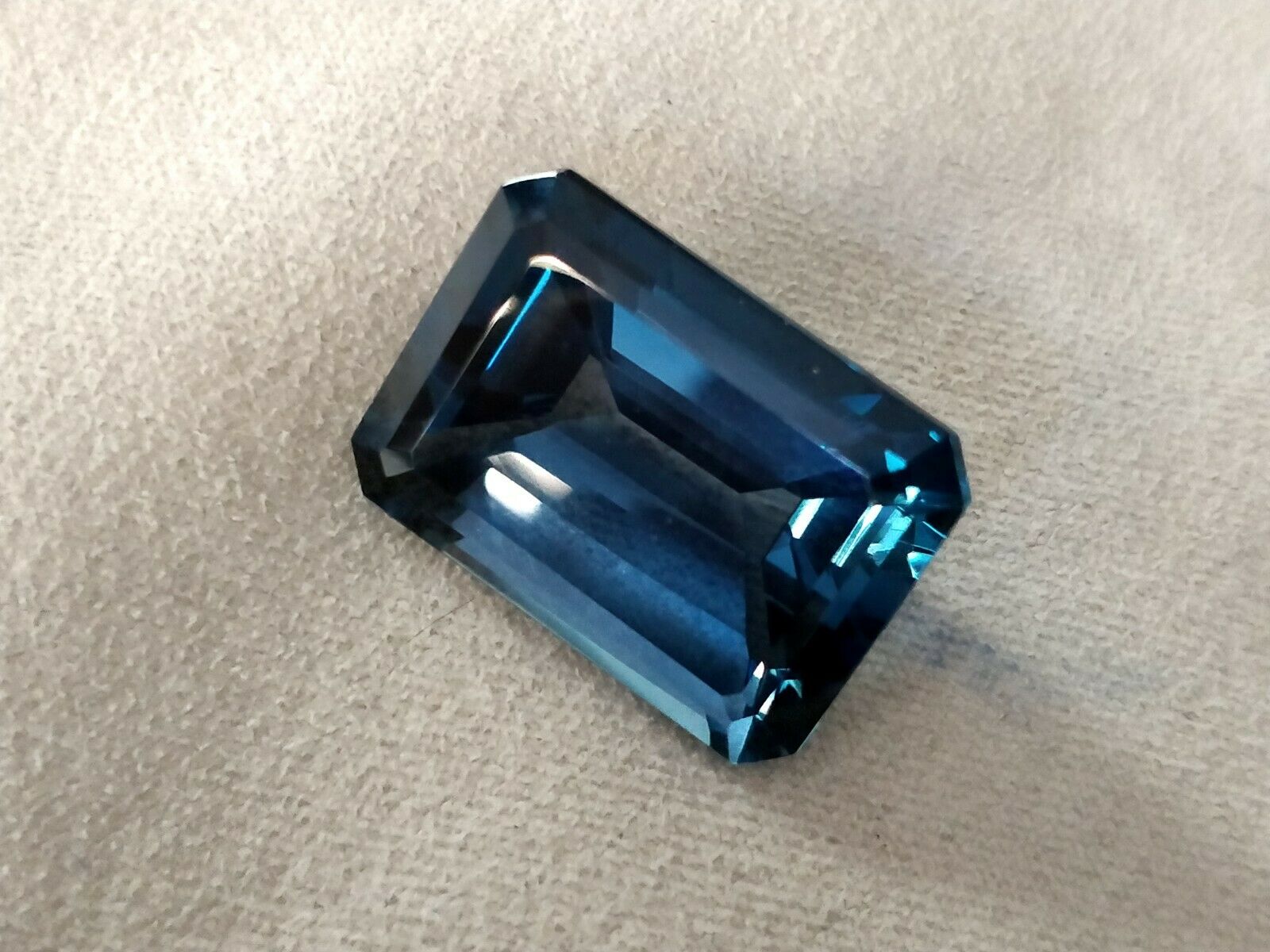 43 Ct. Rectangle Shape London Blue Topaz Natural Gemstone 22 X 16 Mm Emerald Cut