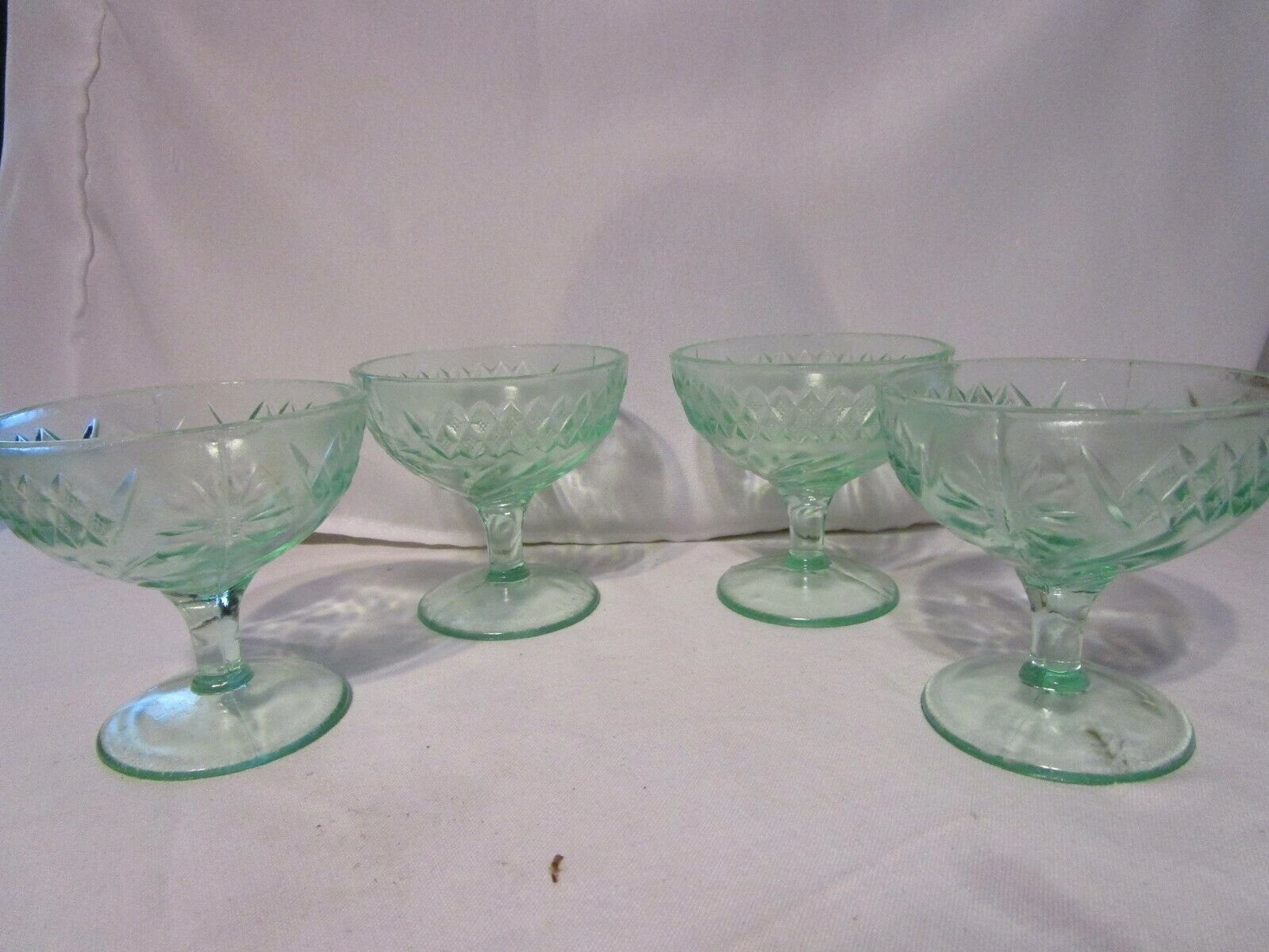 Us Glass Company 4 Green Floral Diamonds And Band Sherbets