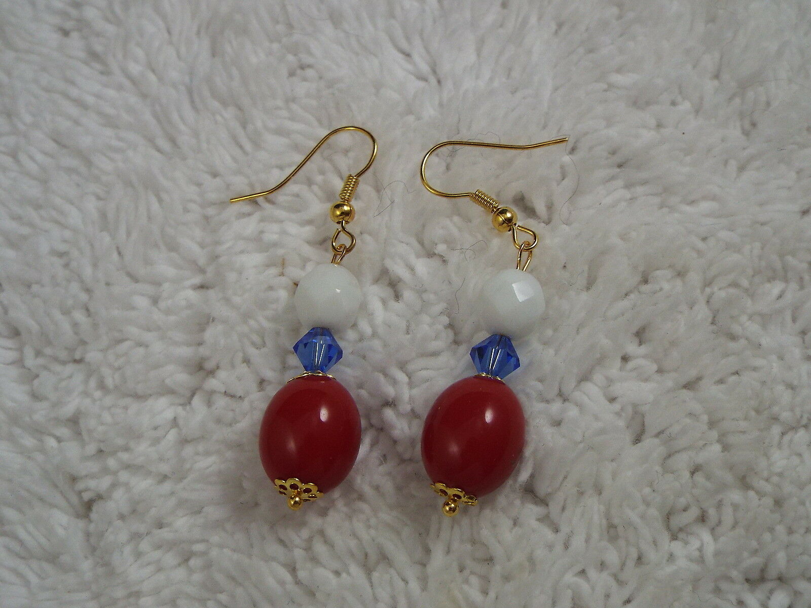 Goldtone Red White Blue Bead Pierced Earrings (c8)