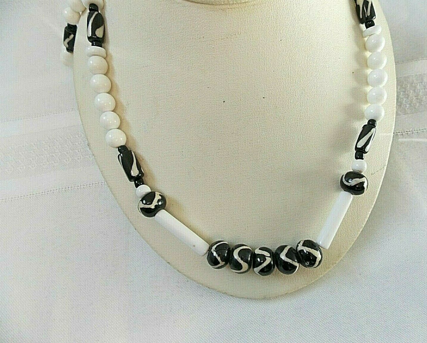White & Black Bead Silver Tone Toggle Necklace #a14
